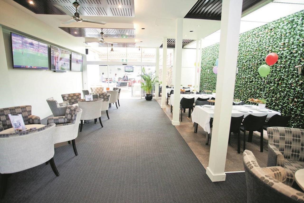 Panania Hotel Sydney Екстер'єр фото