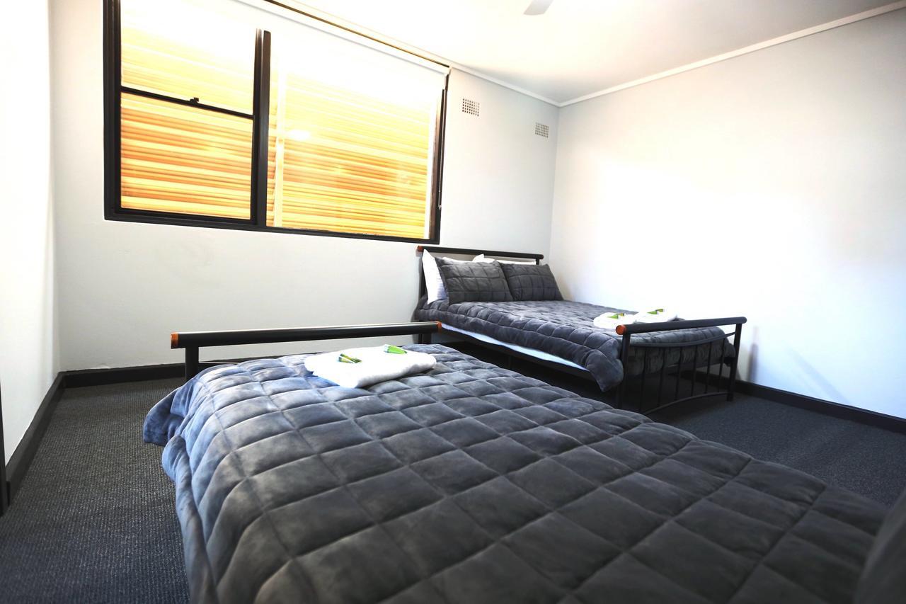 Panania Hotel Sydney Екстер'єр фото