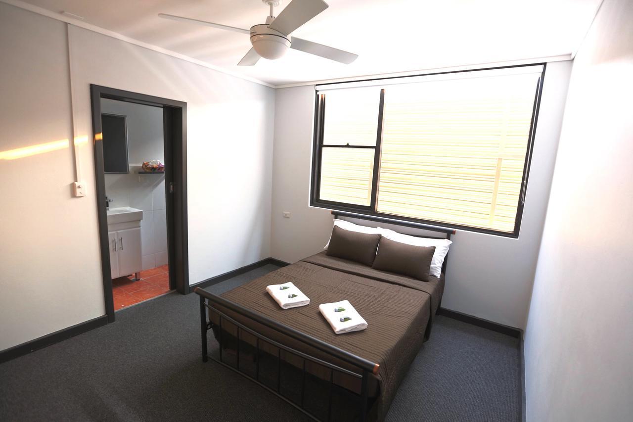 Panania Hotel Sydney Екстер'єр фото
